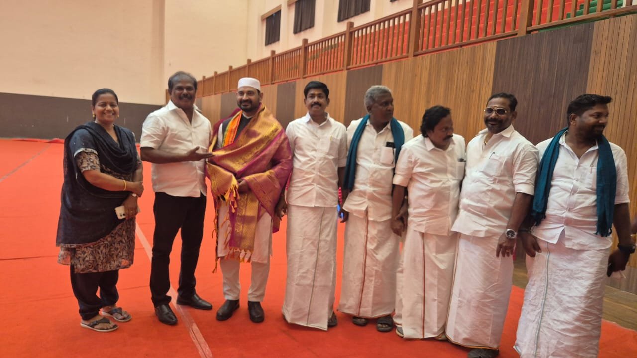 BJP Leader Ibrahim at HotelAnithaparthiban (4)