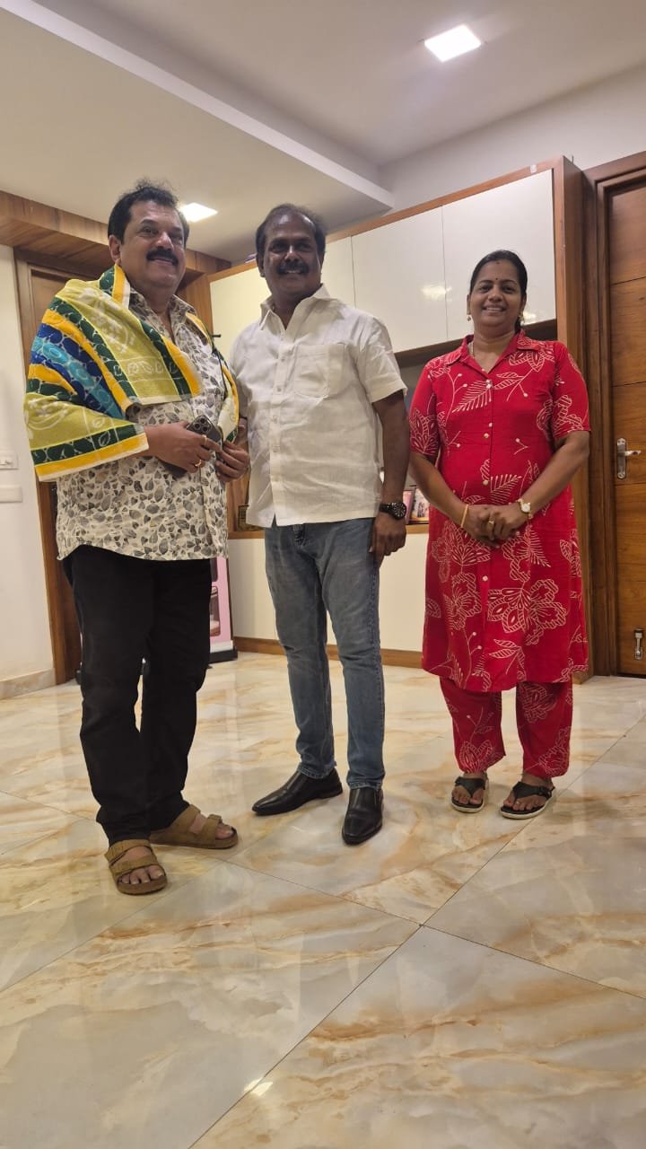 Suresh Gopi at hotel anitha parthiban (6)
